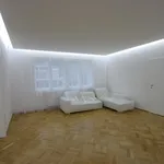 Pronajměte si 4 ložnic/e byt o rozloze 142 m² v Prague