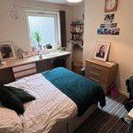 Rent 6 bedroom house in Wales