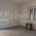 Affitto 1 camera appartamento di 65 m² in avellino