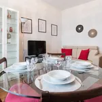 Rent 4 bedroom apartment of 90 m² in Milan