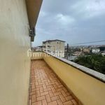 Affitto 5 camera appartamento di 120 m² in Reggio Calabria