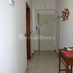 Affitto 4 camera appartamento di 70 m² in Perugia