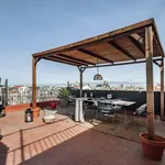 Rent 6 bedroom apartment of 105 m² in Barcelona