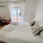 Rent 2 bedroom apartment of 90 m² in Lisbon