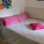 Rent 4 bedroom apartment in Barcelona