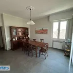 Affitto 3 camera casa di 100 m² in Colle Brianza