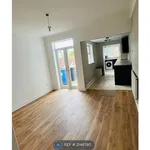 Rent 3 bedroom house in East Midlands