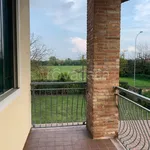 Rent 4 bedroom house of 200 m² in Torri di Quartesolo