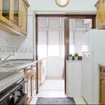 Rent 1 bedroom apartment of 72 m² in Lisbon