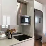 Rent 1 bedroom apartment of 50 m² in madrid