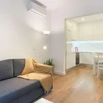 Rent 1 bedroom apartment of 80 m² in lisbon