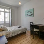 Rent 4 bedroom apartment in Lisbon