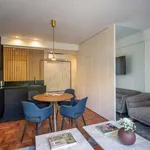 Rent 2 bedroom apartment of 59 m² in lisbon