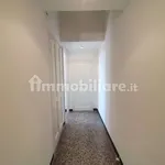 Affitto 4 camera appartamento di 93 m² in Genoa