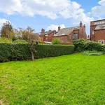 Rent 5 bedroom house in Leeds