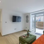 Rent 3 bedroom apartment in London