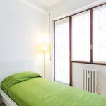 Rent a room in milan