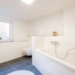 Miete 4 Schlafzimmer wohnung von 185 m² in Bad Salzdetfurth