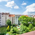 Pronajměte si 3 ložnic/e byt o rozloze 108 m² v Prague