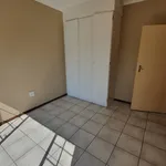 Rent 1 bedroom apartment in Roodepoort