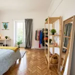 Rent a room in lisbon