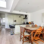 Rent 4 bedroom house in South East England