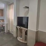 Rent a room of 140 m² in Valencia