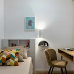 Rent a room of 61 m² in Barcelona