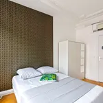 Rent a room in paris