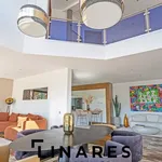 Maison de 261 m² avec 7 chambre(s) en location à Marseille