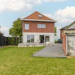 Huur 4 slaapkamer huis van 833 m² in Deinze