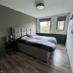 Huur 3 slaapkamer appartement van 86 m² in Middengebied