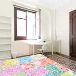 Rent a room of 300 m² in granada