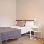 Rent 3 bedroom apartment in Madrid