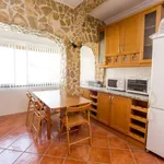 Rent a room of 80 m² in Cascais