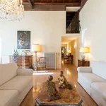 Rent 5 bedroom apartment of 200 m² in Verona