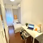 Rent 8 bedroom apartment in Bari