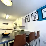 Rent 5 bedroom flat in Leicester