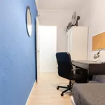 Rent 5 bedroom apartment in Barcelona