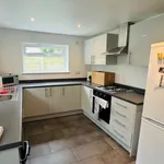 Rent 3 bedroom flat in Wales