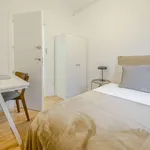 Rent a room of 180 m² in madrid