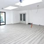 Pronajměte si 4 ložnic/e byt o rozloze 142 m² v Prague