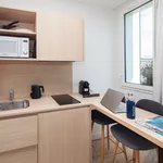 Rent 1 bedroom apartment of 22 m² in Issy-les-Moulineaux