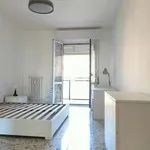 Rent 3 bedroom apartment of 100 m² in Milan