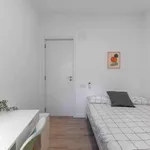 Rent 4 bedroom apartment in Valencia