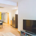 Rent a room of 220 m² in madrid