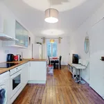 Appartement de 409 m² avec 1 chambre(s) en location à Paris