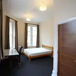 Rent 3 bedroom flat in South West England