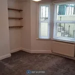 Rent 2 bedroom flat in South East England