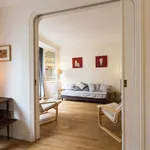 Appartement de 517 m² avec 1 chambre(s) en location à Paris